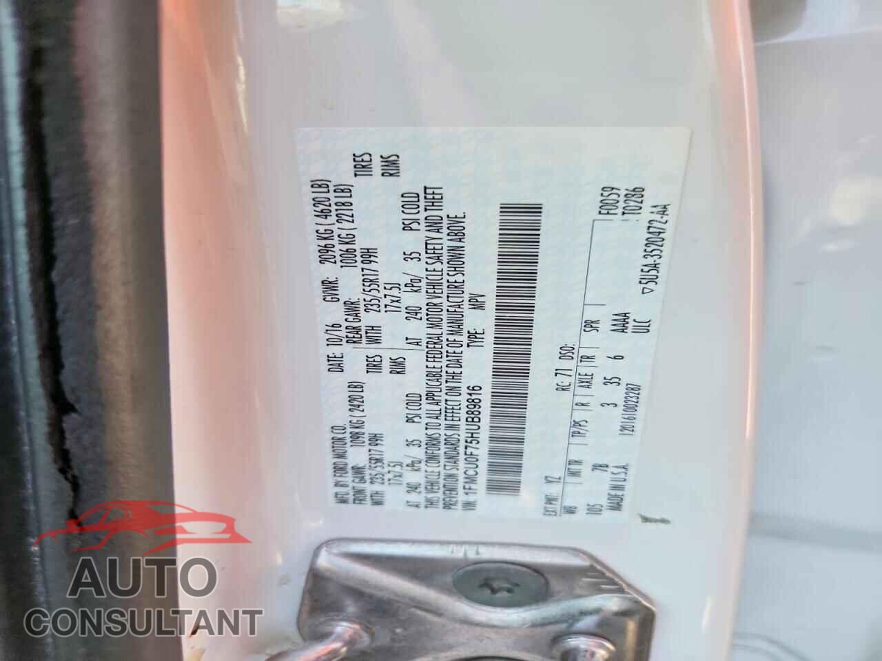 FORD ESCAPE 2017 - 1FMCU0F75HUB89816
