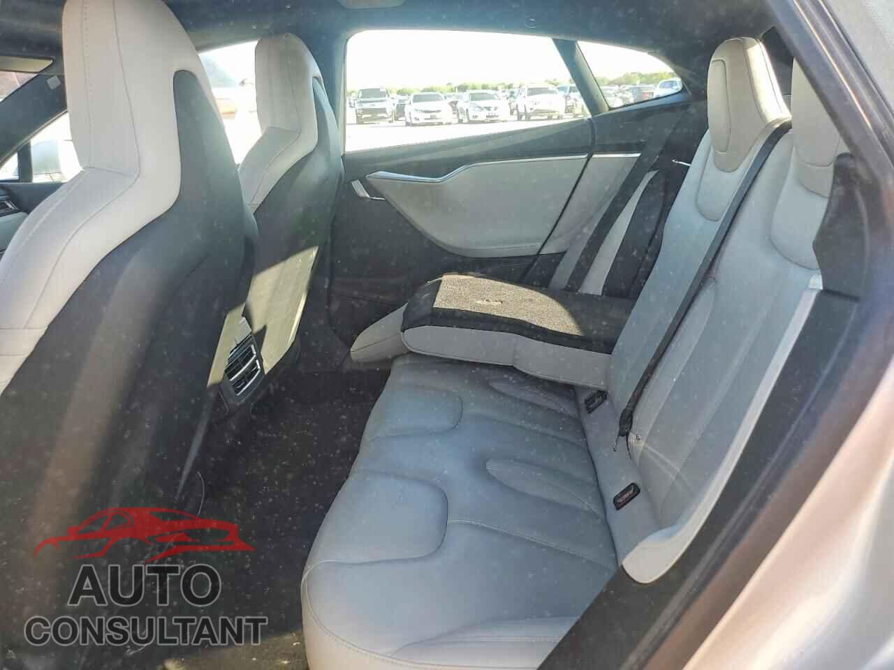 TESLA MODEL S 2016 - 5YJSA1E2XGF152546
