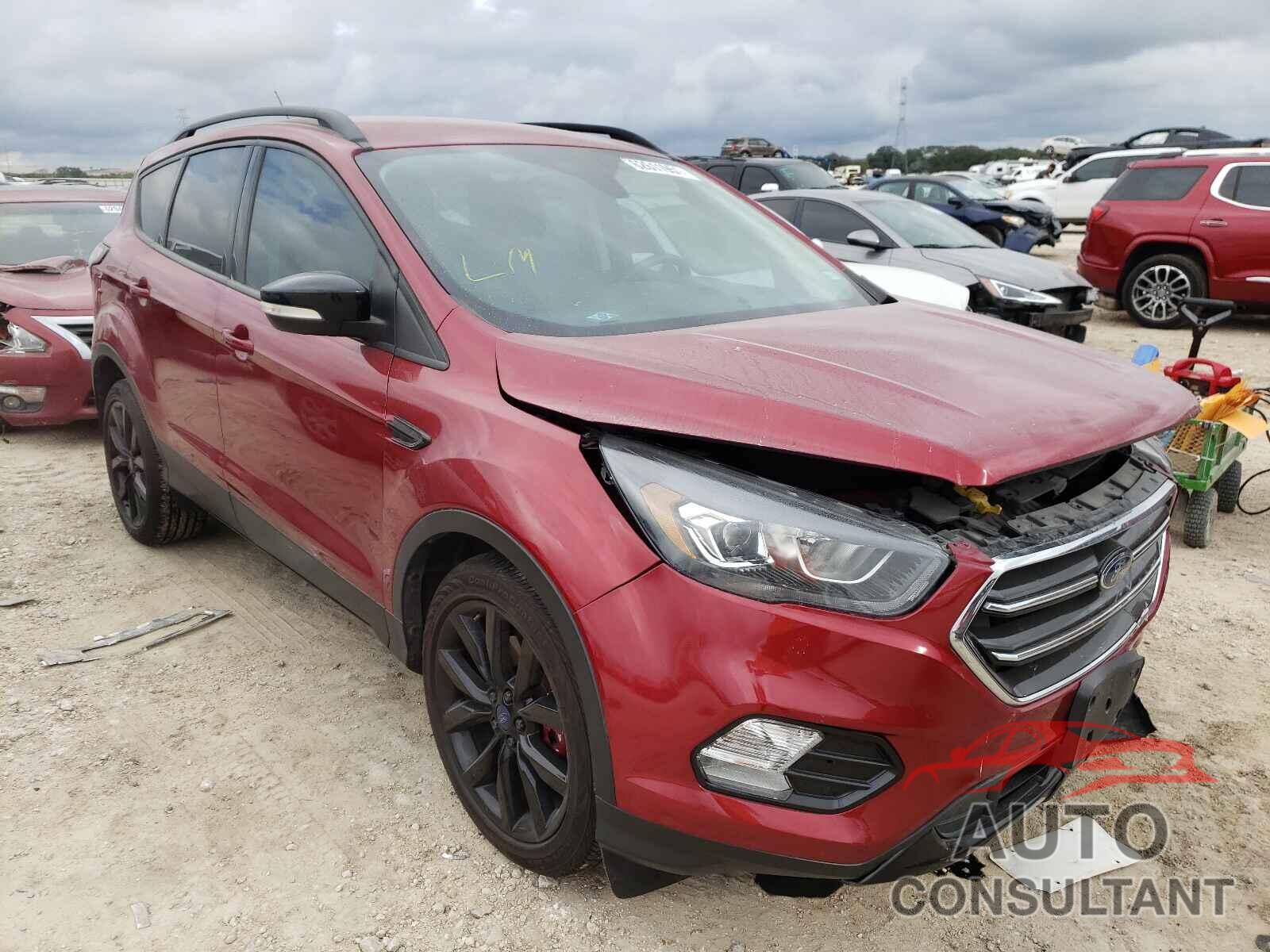 FORD ESCAPE 2017 - 1FMCU9J95HUD60285