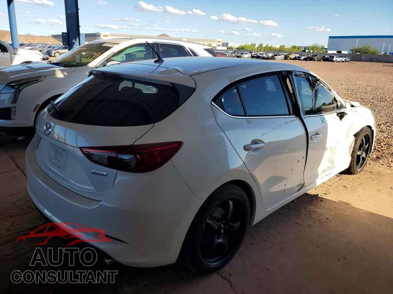 MAZDA 3 2017 - 3MZBN1L34HM154626