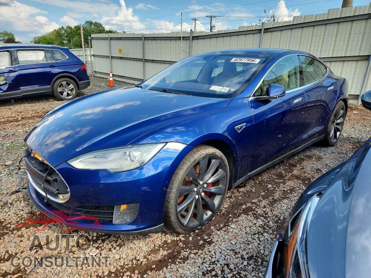 TESLA MODEL S 2015 - 5YJSA1E47FF114353