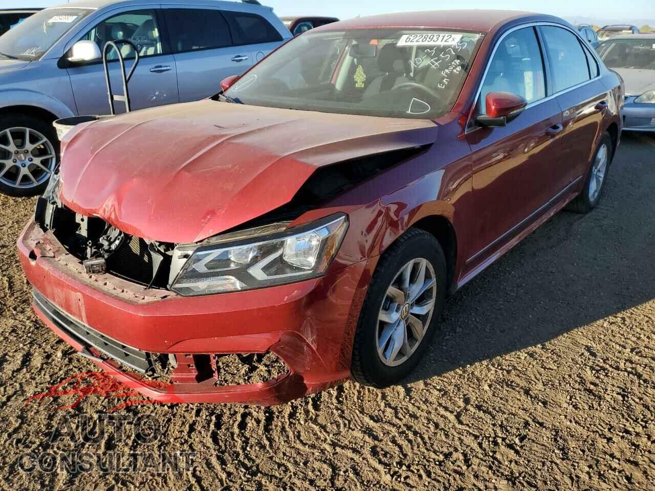VOLKSWAGEN PASSAT 2017 - 1VWAT7A36HC044671