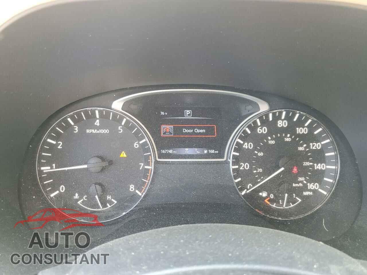NISSAN PATHFINDER 2017 - 5N1DR2MN1HC620029