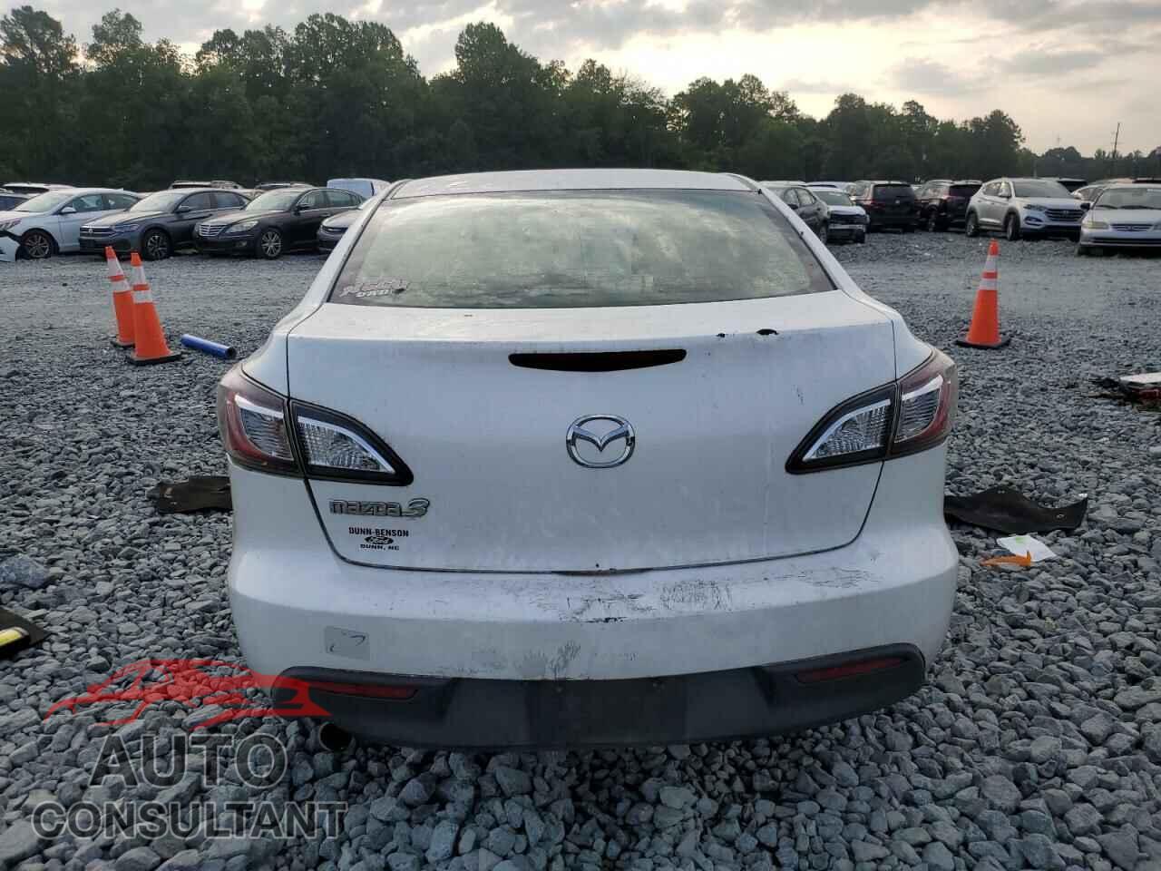 MAZDA 3 2011 - JM1BL1VG9B1436130
