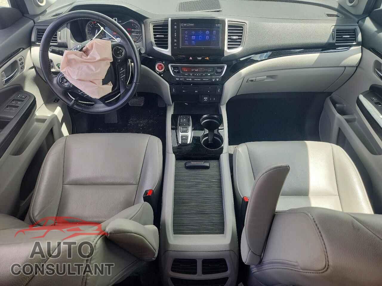 HONDA PILOT 2018 - 5FNYF5H9XJB007865