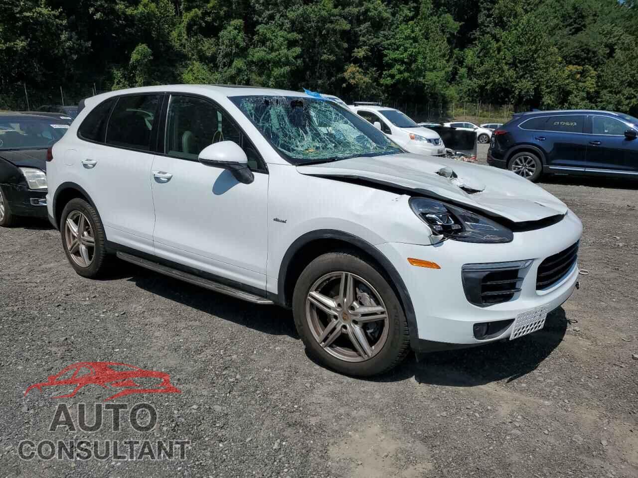 PORSCHE CAYENNE 2016 - WP1AF2A23GKA43775
