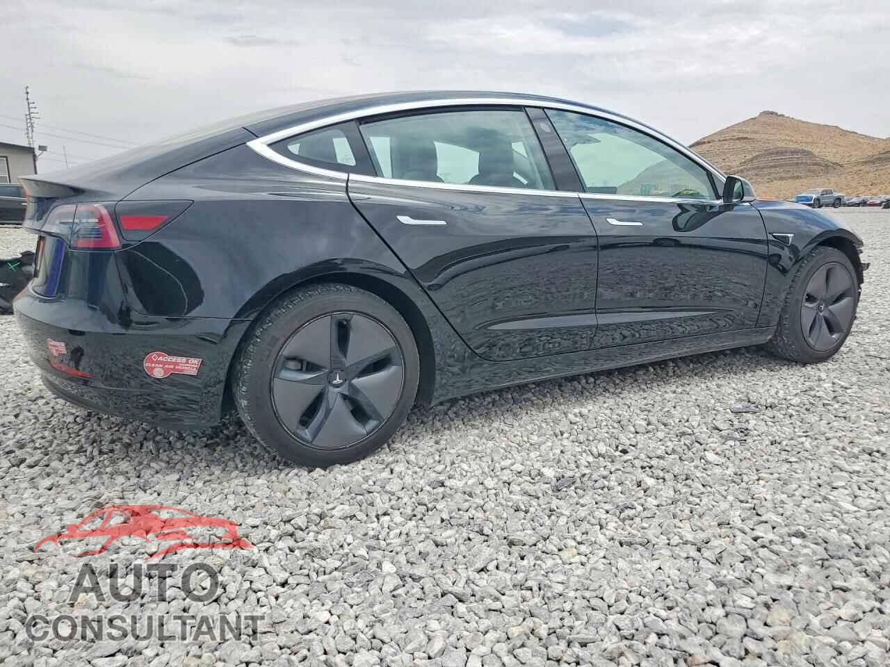 TESLA MODEL 3 2018 - 5YJ3E1EAXJF042216