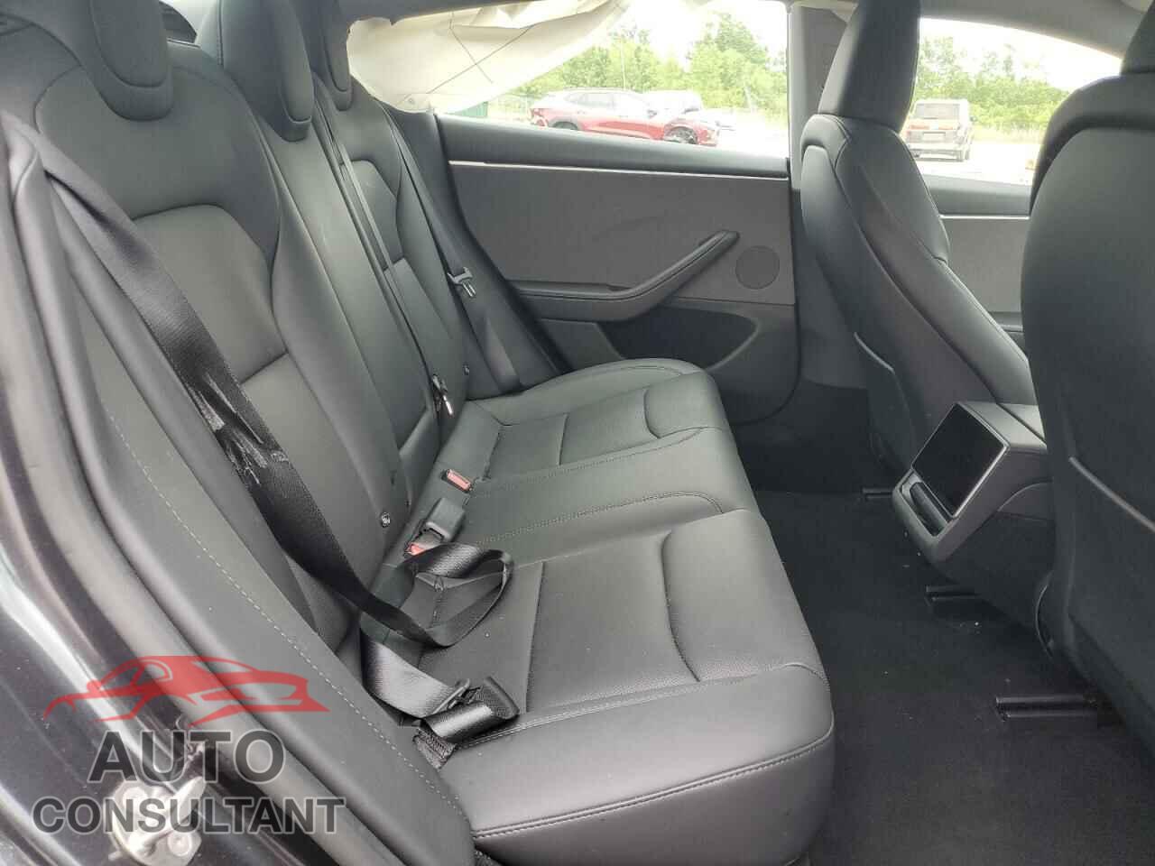 TESLA MODEL 3 2024 - 5YJ3E1EA5RF831918