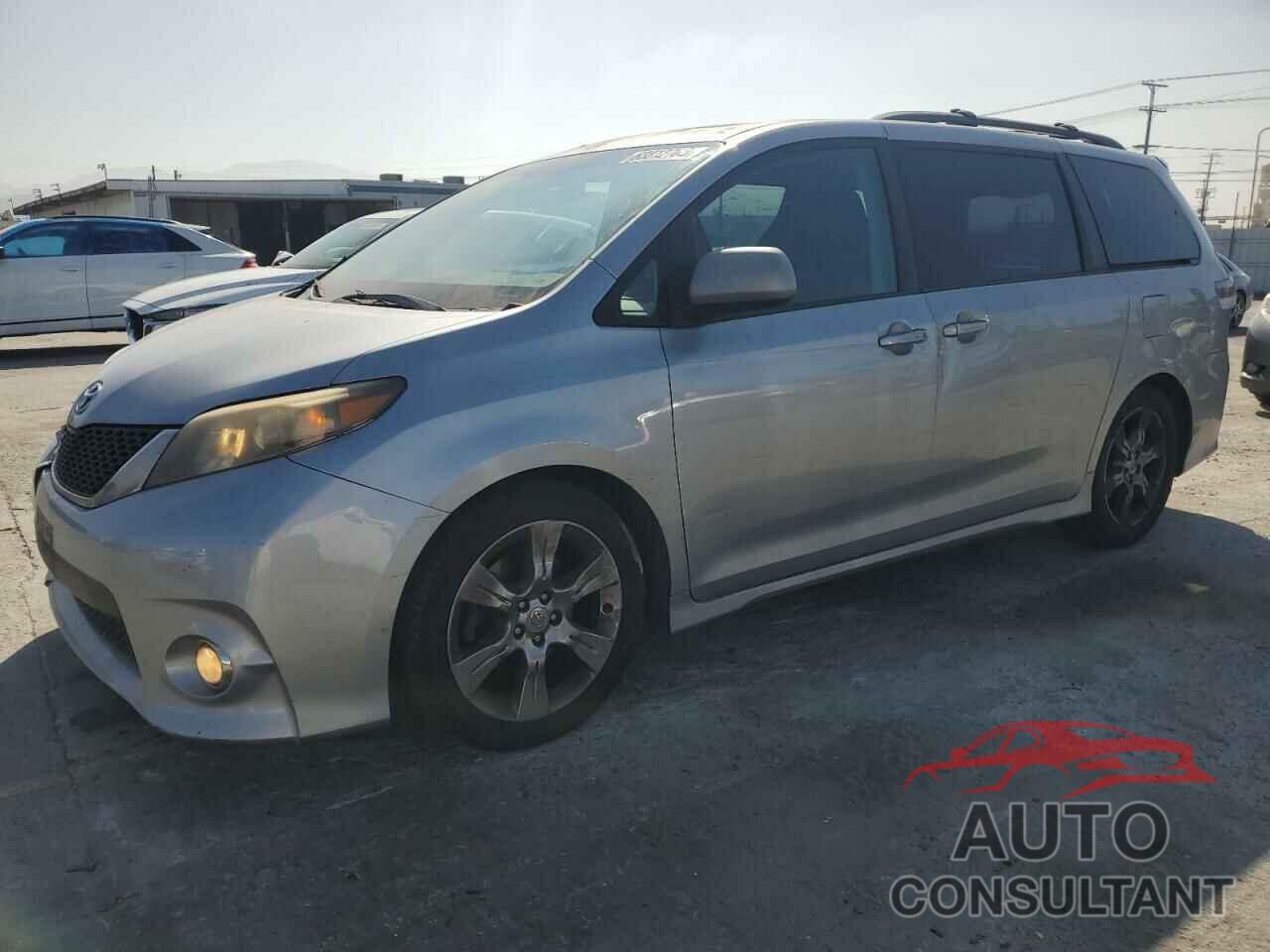 TOYOTA SIENNA 2011 - 5TDXK3DC8BS172310