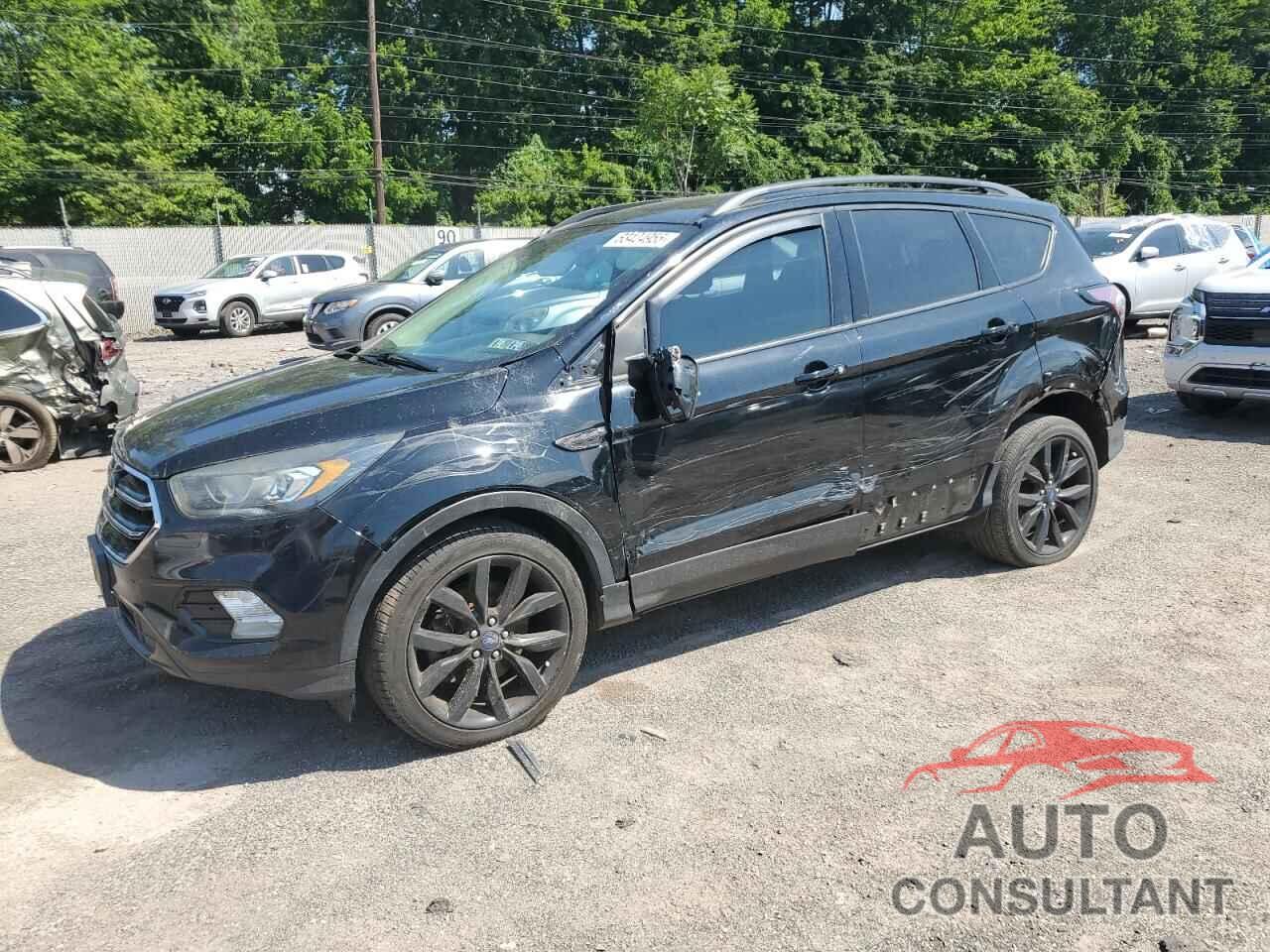 FORD ESCAPE 2017 - 1FMCU9GD9HUE19964