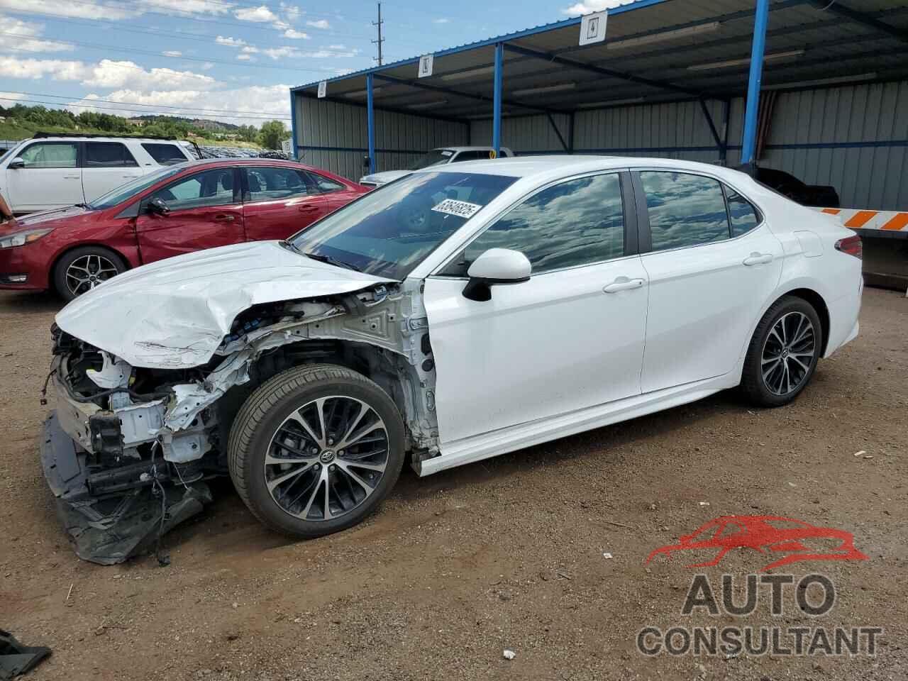 TOYOTA CAMRY 2018 - 4T1B11HK1JU138198