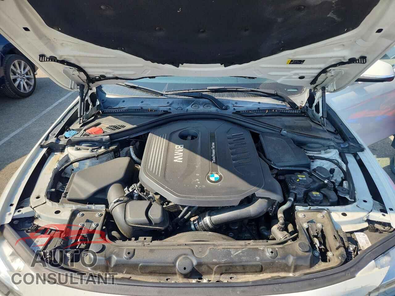 BMW 3 SERIES 2017 - WBA8B3C34HK777590