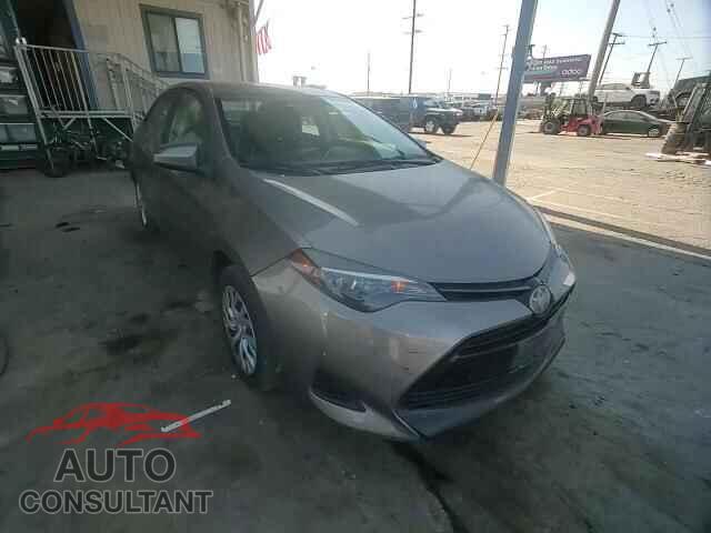 TOYOTA COROLLA 2018 - 5YFBURHE0JP827666