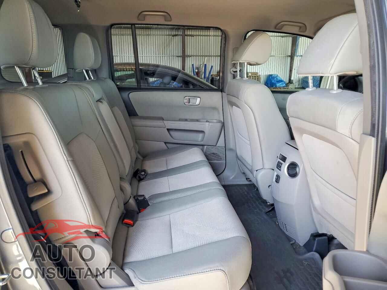 HONDA PILOT 2013 - 5FNYF4H22DB025486