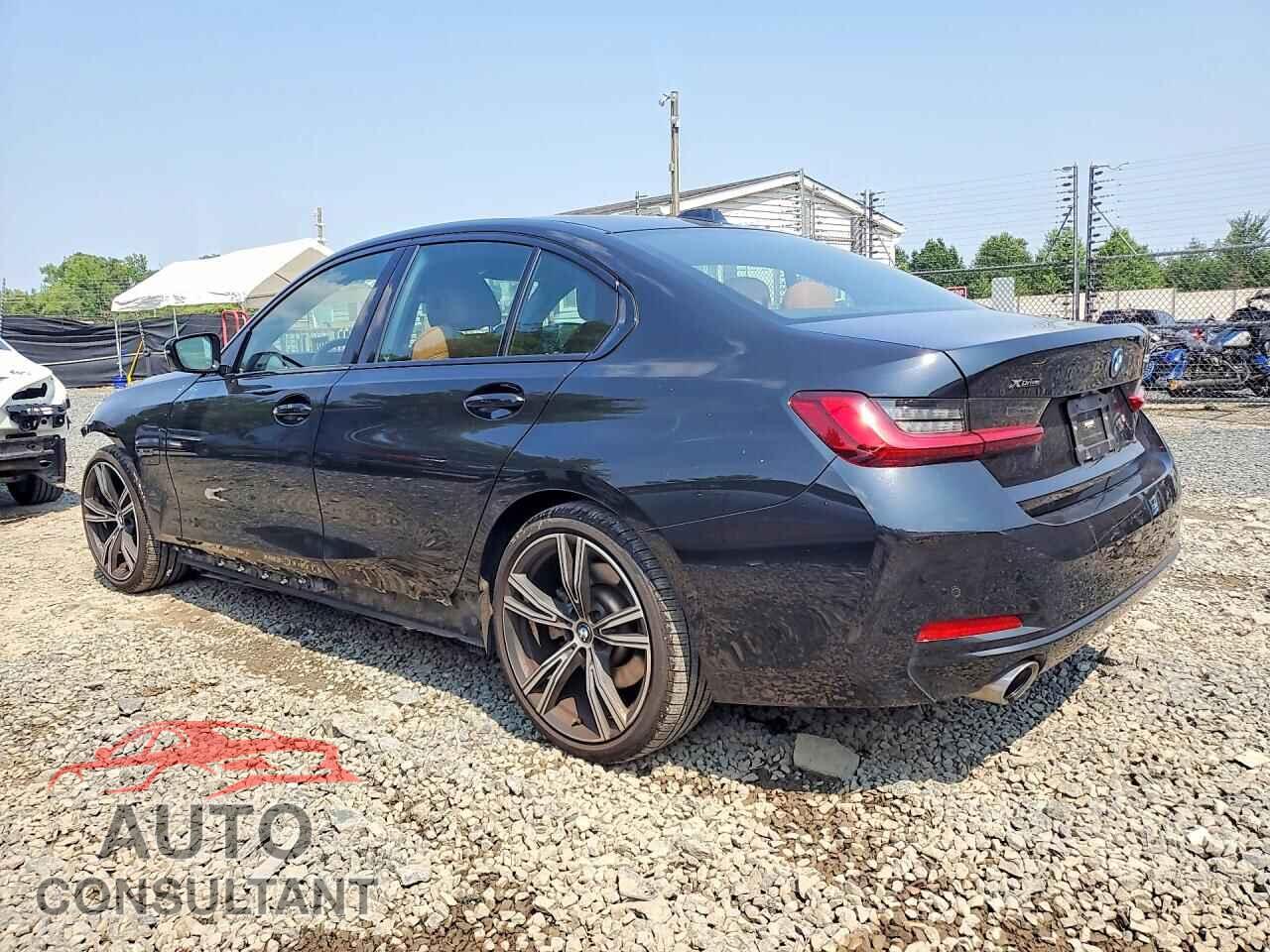 BMW 3 SERIES 2023 - 3MW39FS01P8D02428