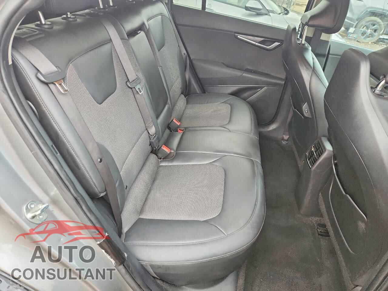 KIA NIRO 2024 - KNDCR3L15R5114097