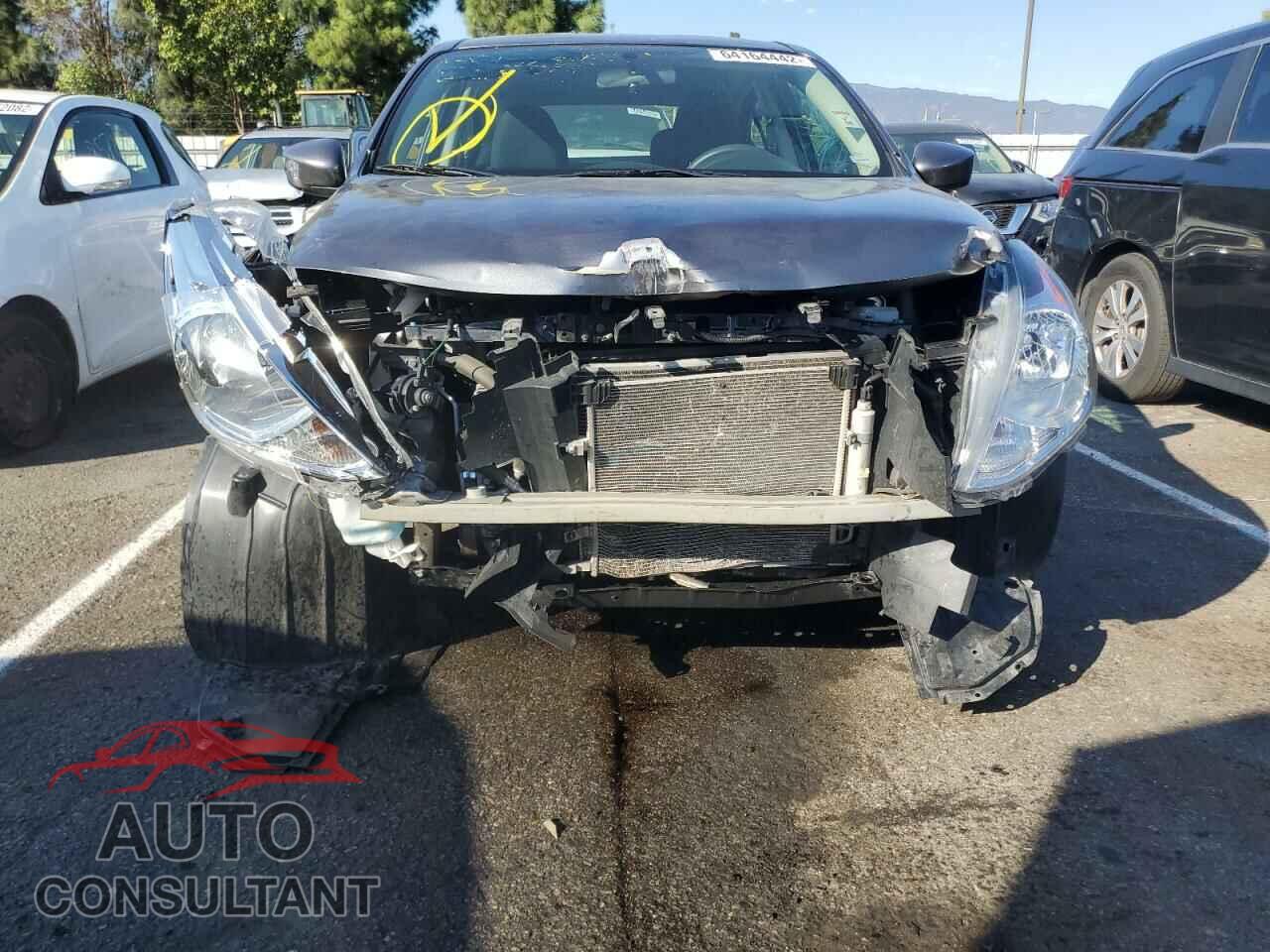 NISSAN VERSA 2019 - 3N1CN7AP1KL879309