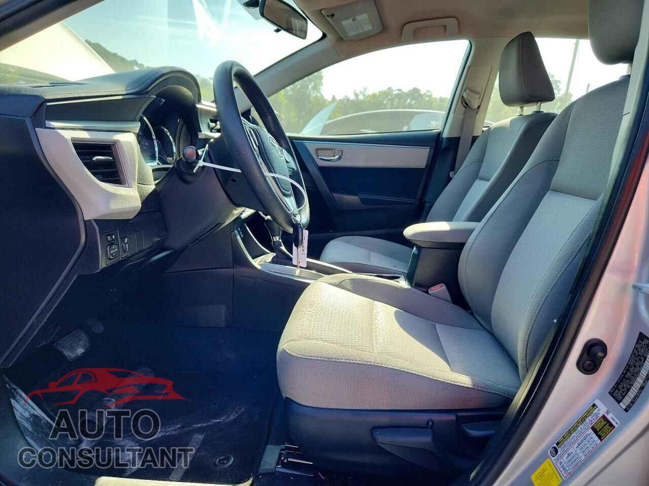 TOYOTA COROLLA 2015 - 2T1BURHEXFC268747