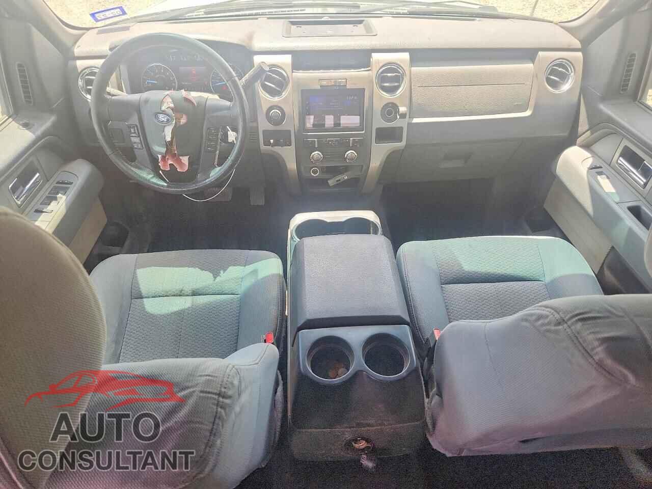 FORD F150 2011 - 1FTFW1EF0BKE10526