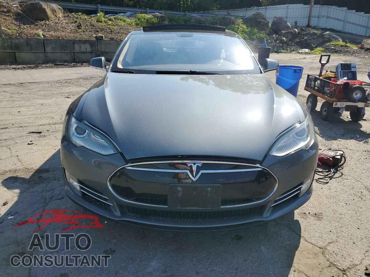 TESLA MODEL S 2013 - 5YJSA1CN5DFP08769