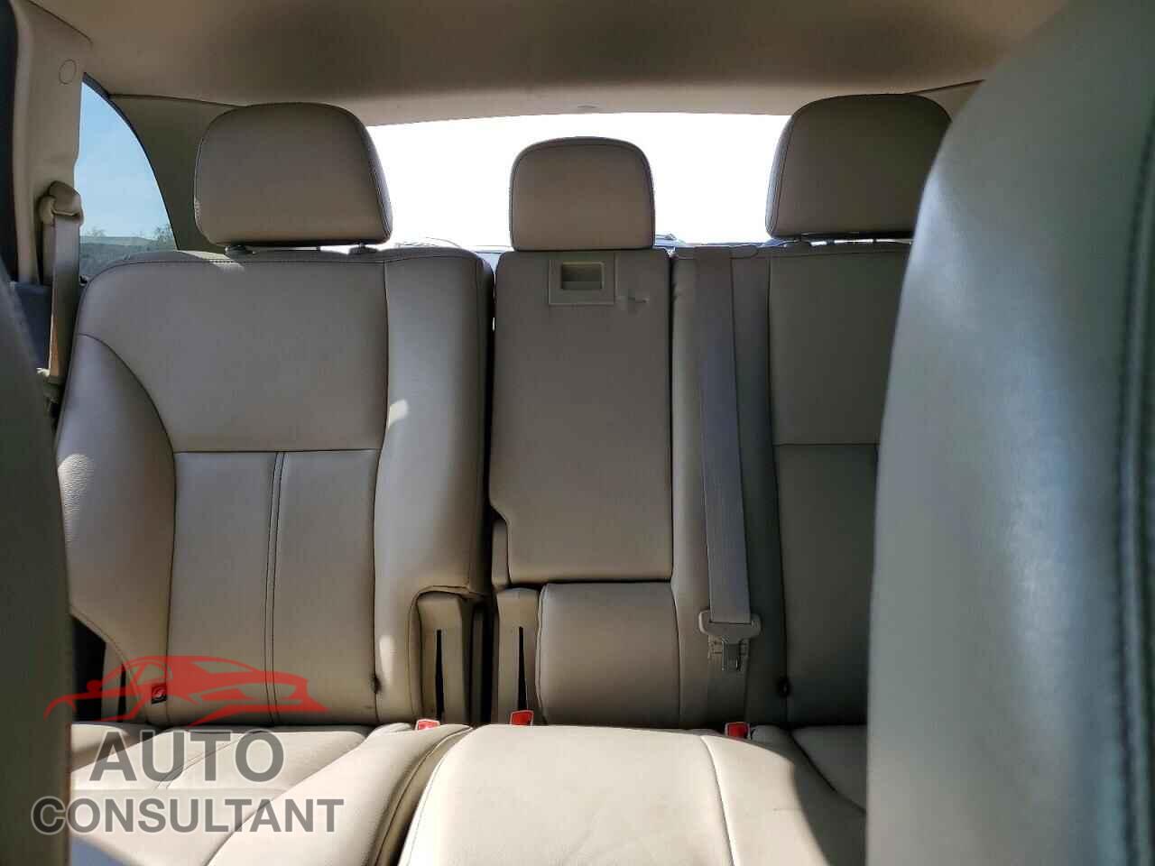 FORD EDGE 2011 - 2FMDK3JC2BBA12556