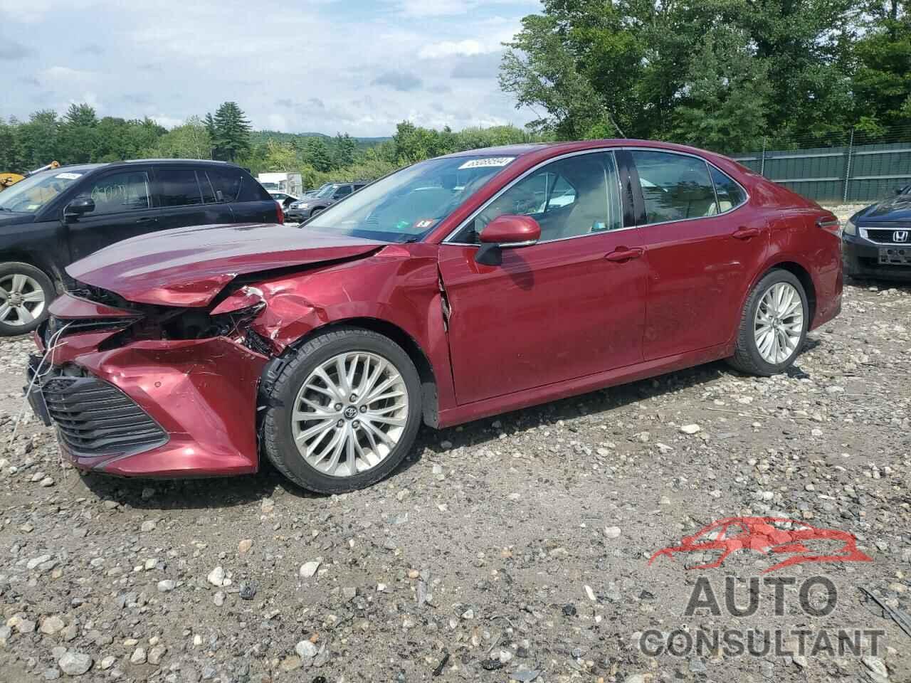 TOYOTA CAMRY 2018 - 4T1B11HK3JU511287