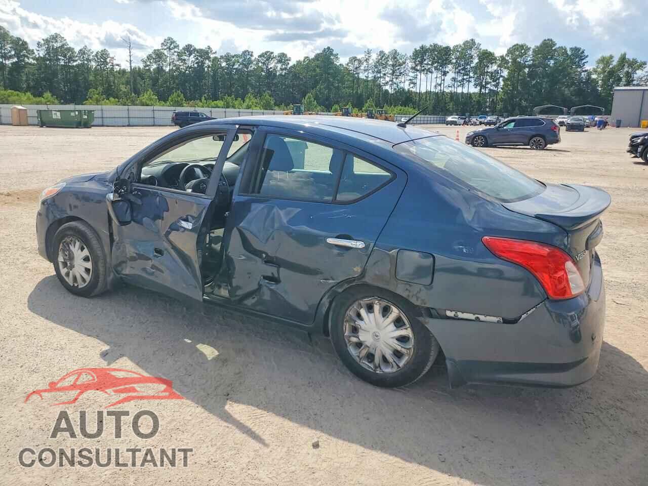 NISSAN VERSA 2017 - 3N1CN7AP3HL904655