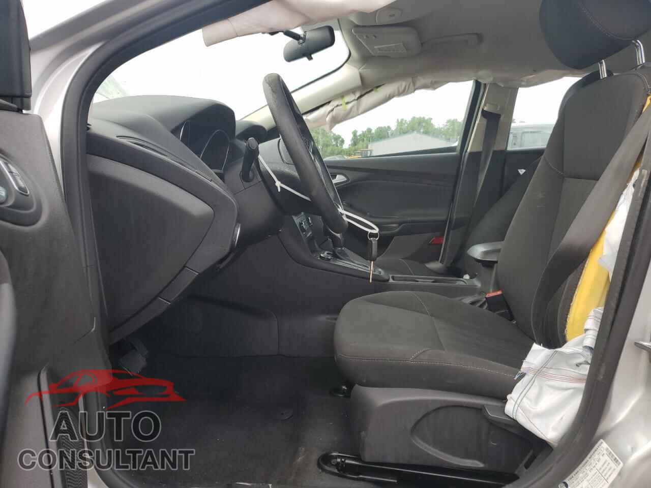 FORD FOCUS 2016 - 1FADP3F28GL312315