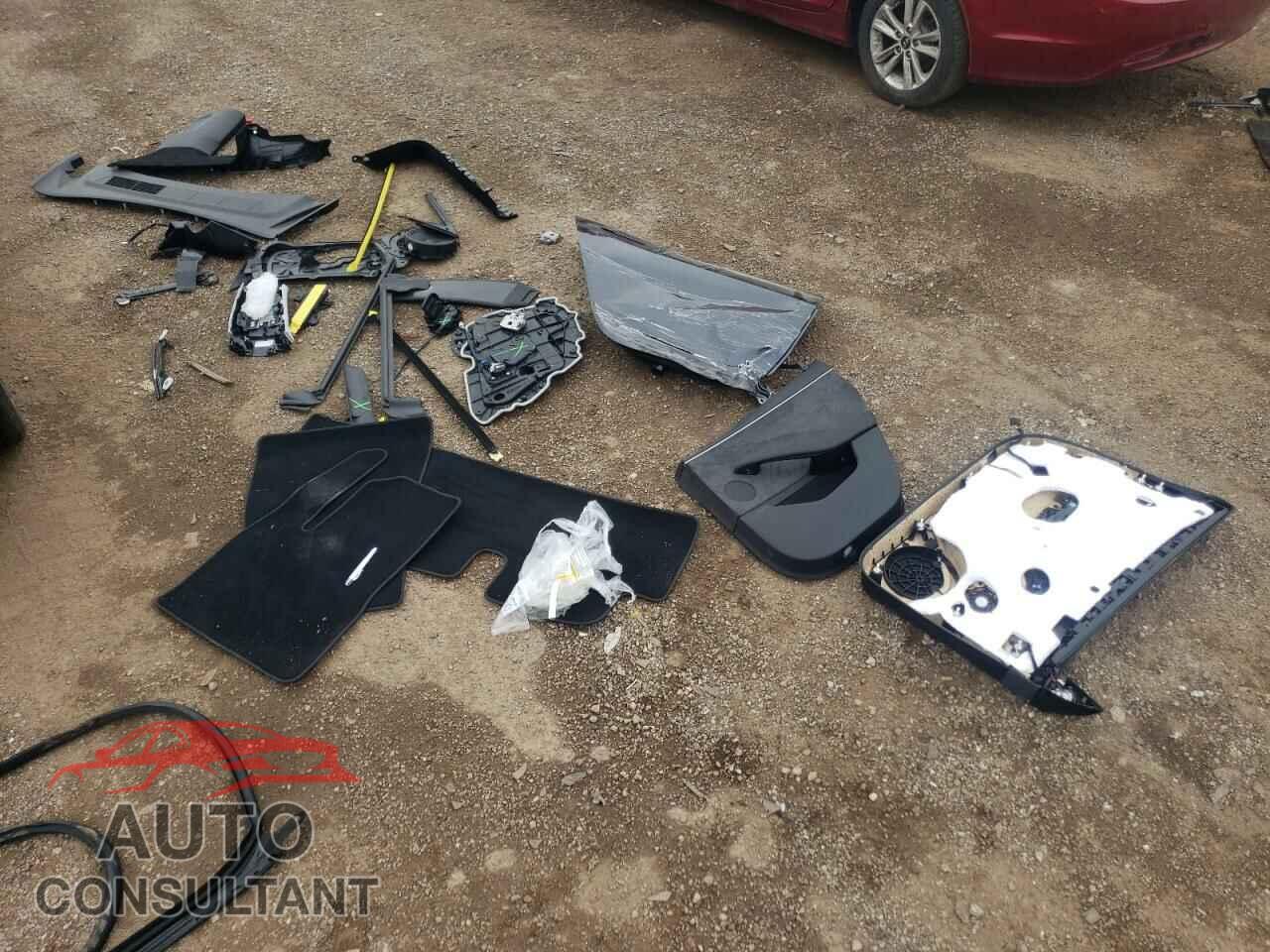 TESLA MODEL 3 2024 - 5YJ3E1EB9RF795840