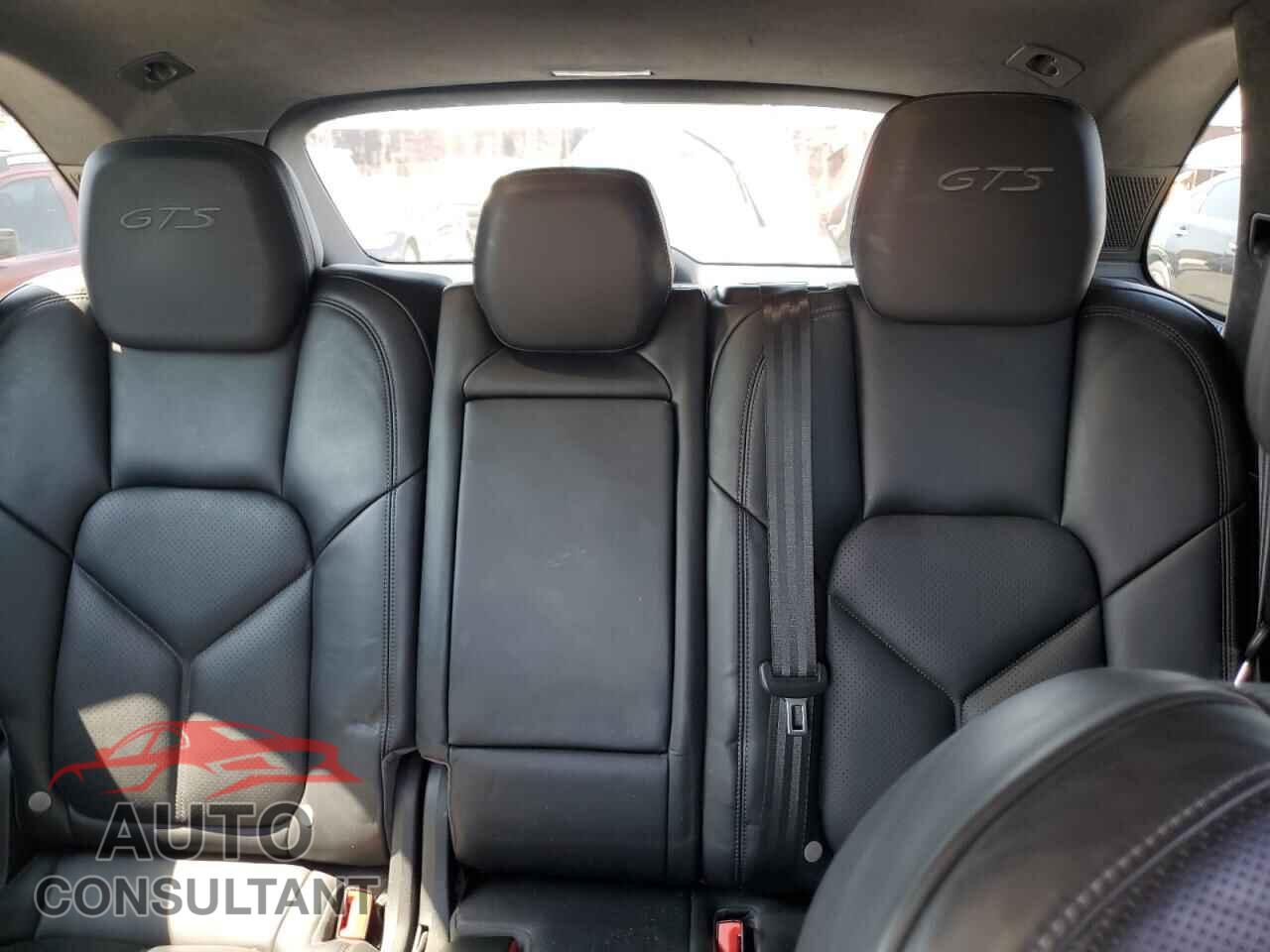 PORSCHE CAYENNE 2017 - WP1AD2A25HLA80375