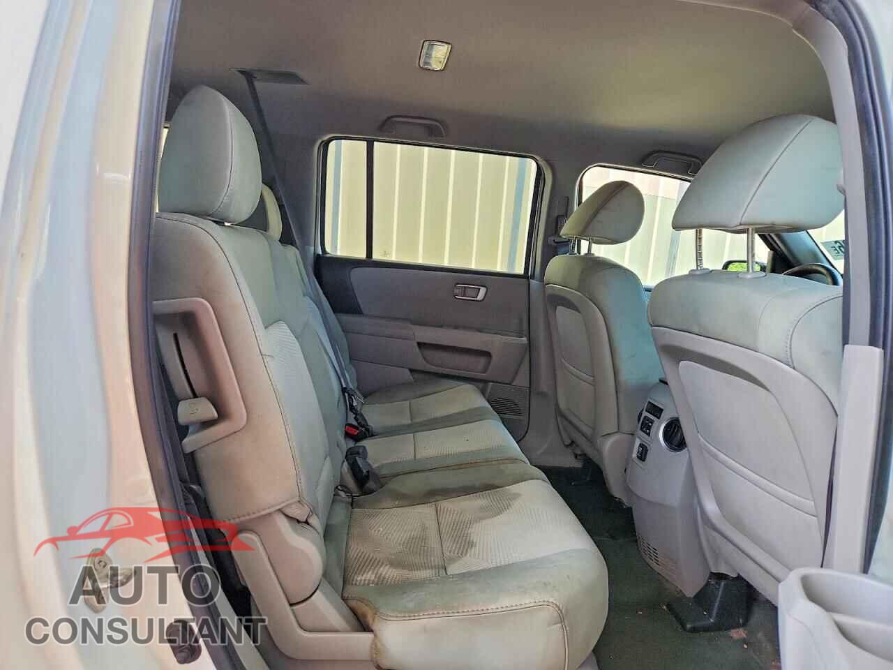 HONDA PILOT 2014 - 5FNYF3H21EB022896