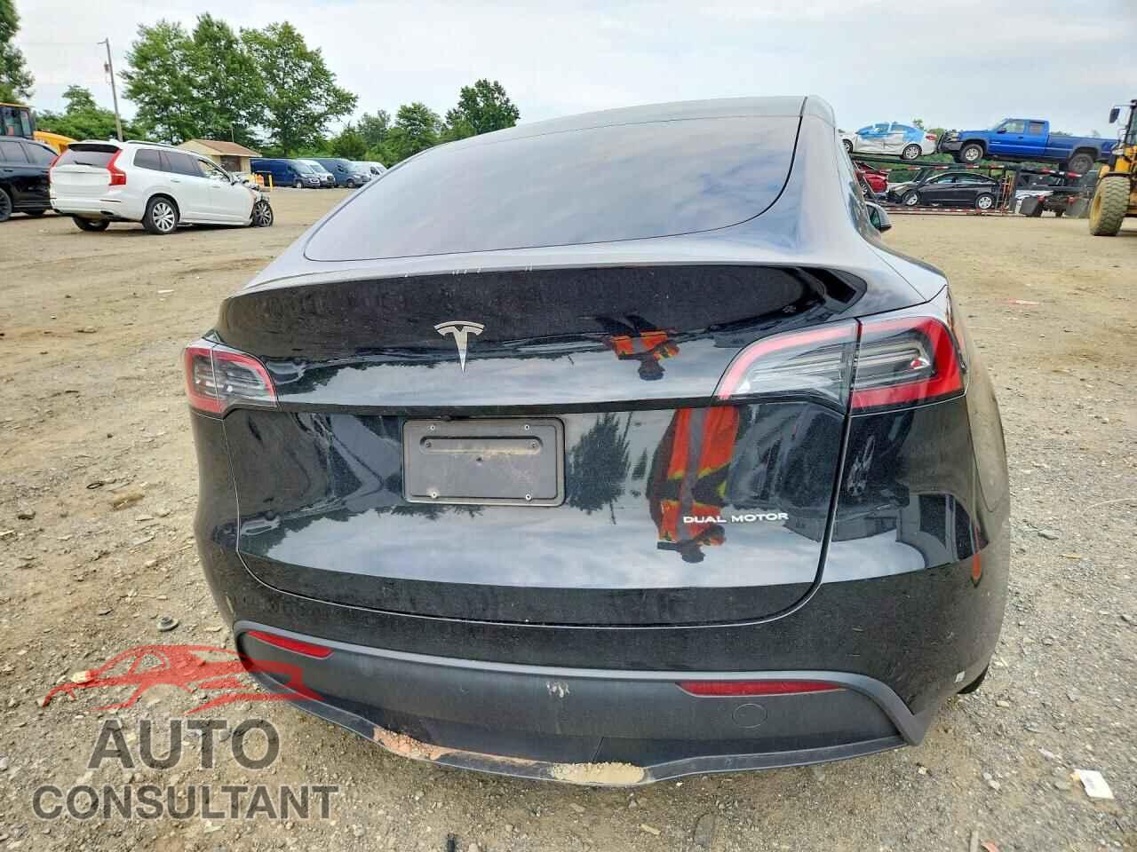 TESLA MODEL Y 2023 - 7SAYGAEE9PF869896