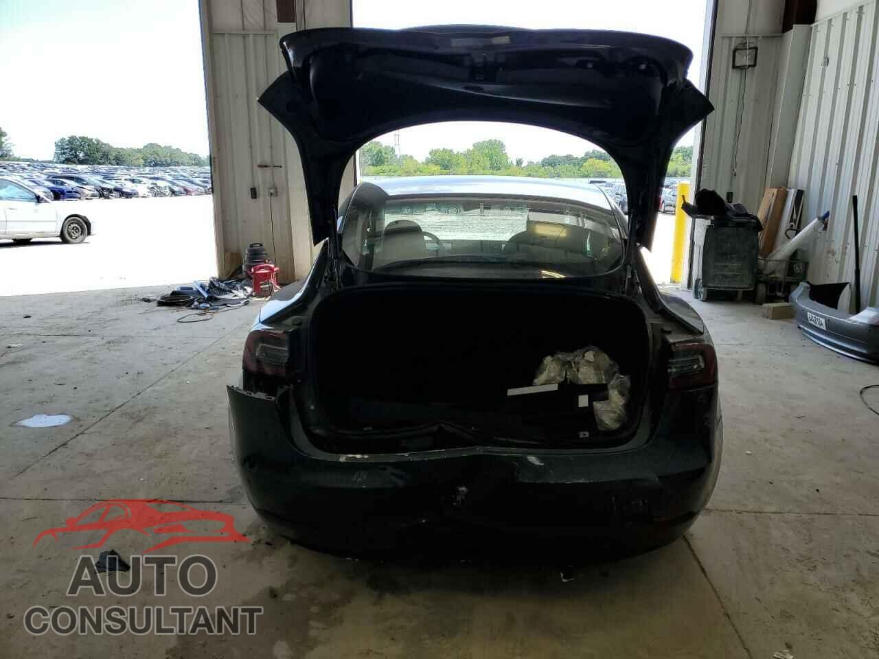 TESLA MODEL 3 2020 - 5YJ3E1EB6LF646261
