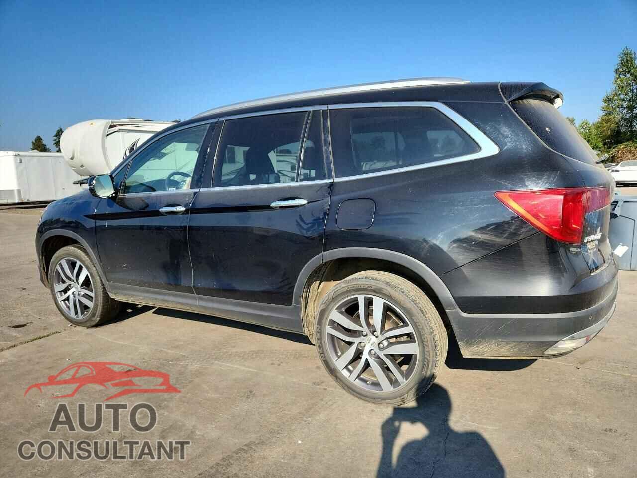 HONDA PILOT 2017 - 5FNYF6H05HB045005
