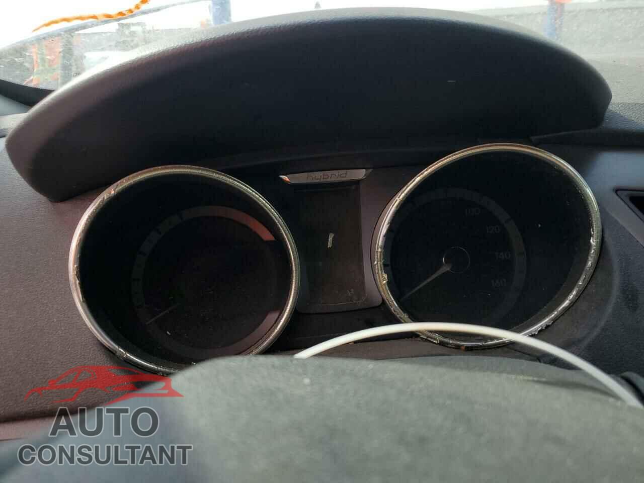 HYUNDAI SONATA 2011 - KMHEC4A41BA017145