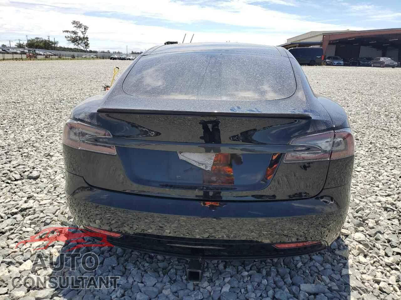 TESLA MODEL S 2018 - 5YJSA1E2XJF246465