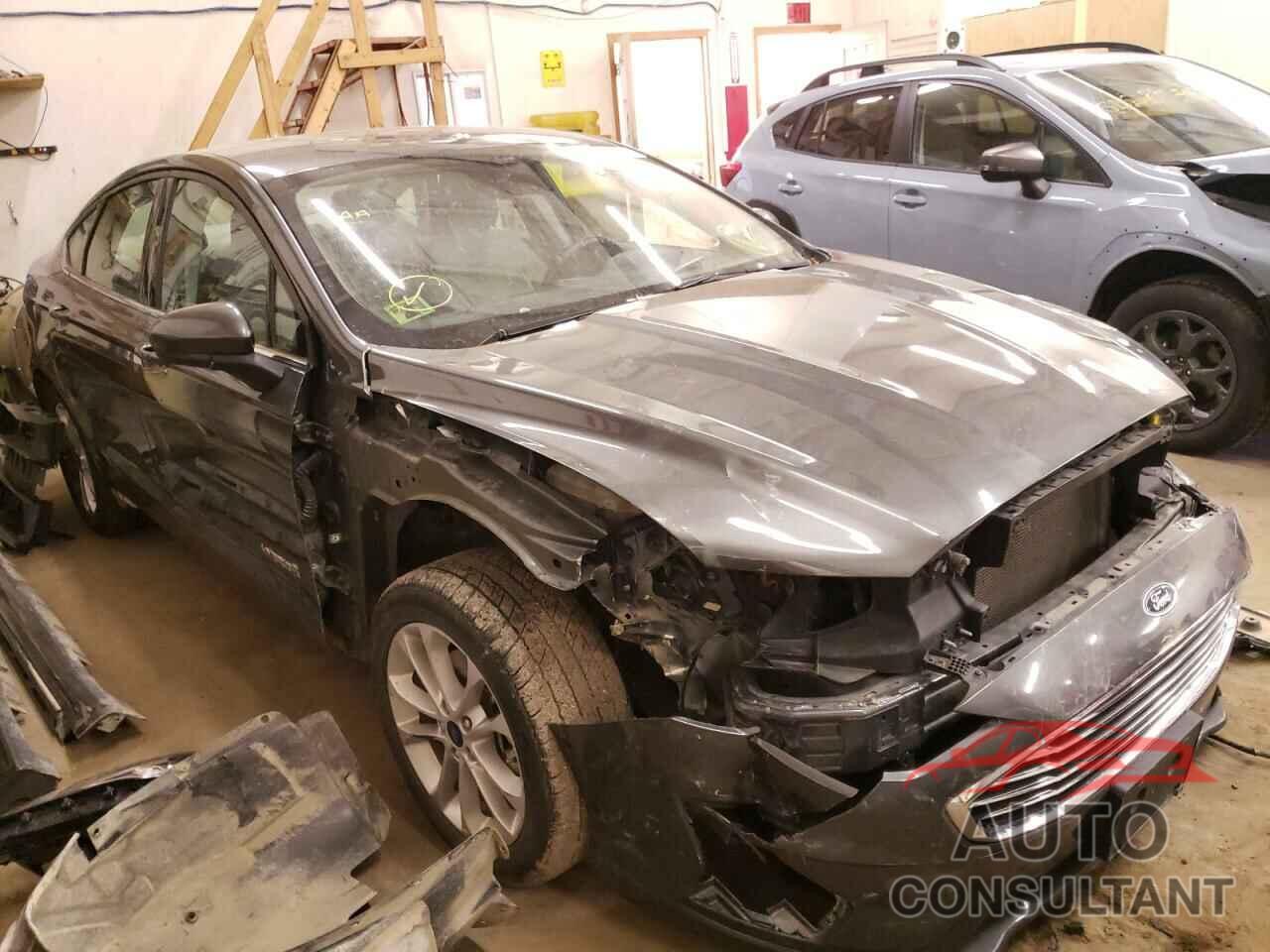 FORD FUSION 2019 - 3FA6P0LU5KR264117