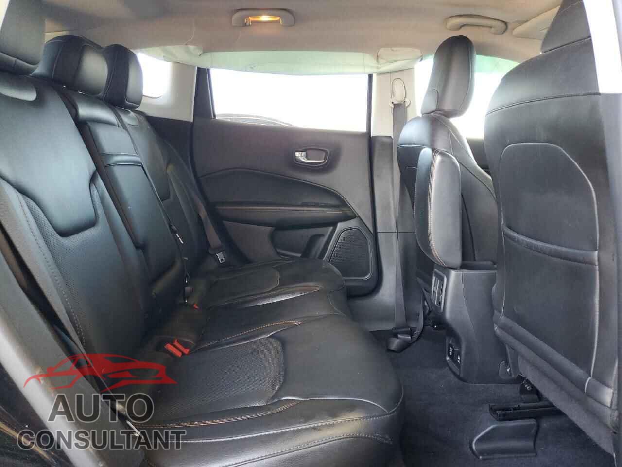 JEEP COMPASS 2018 - 3C4NJCCB9JT318558