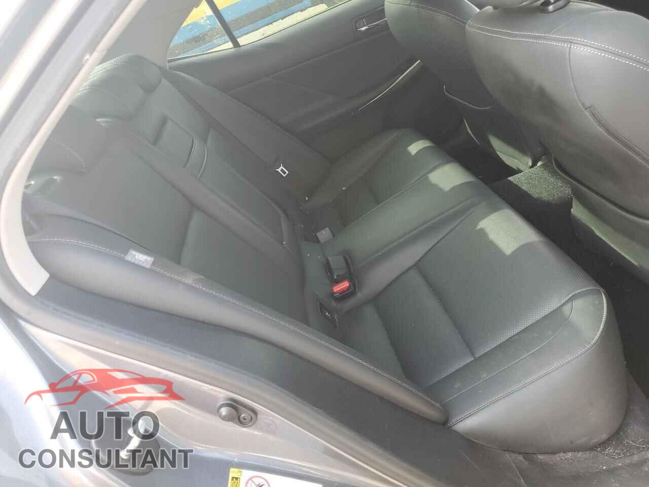 LEXUS IS 2014 - JTHCF1D25E5003062