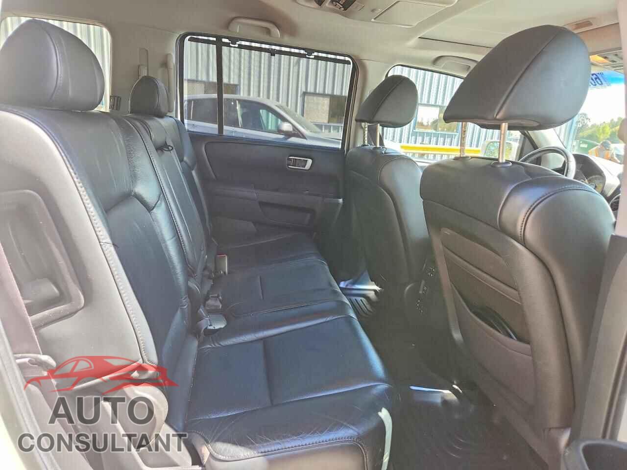 HONDA PILOT 2011 - 5FNYF4H98BB084603