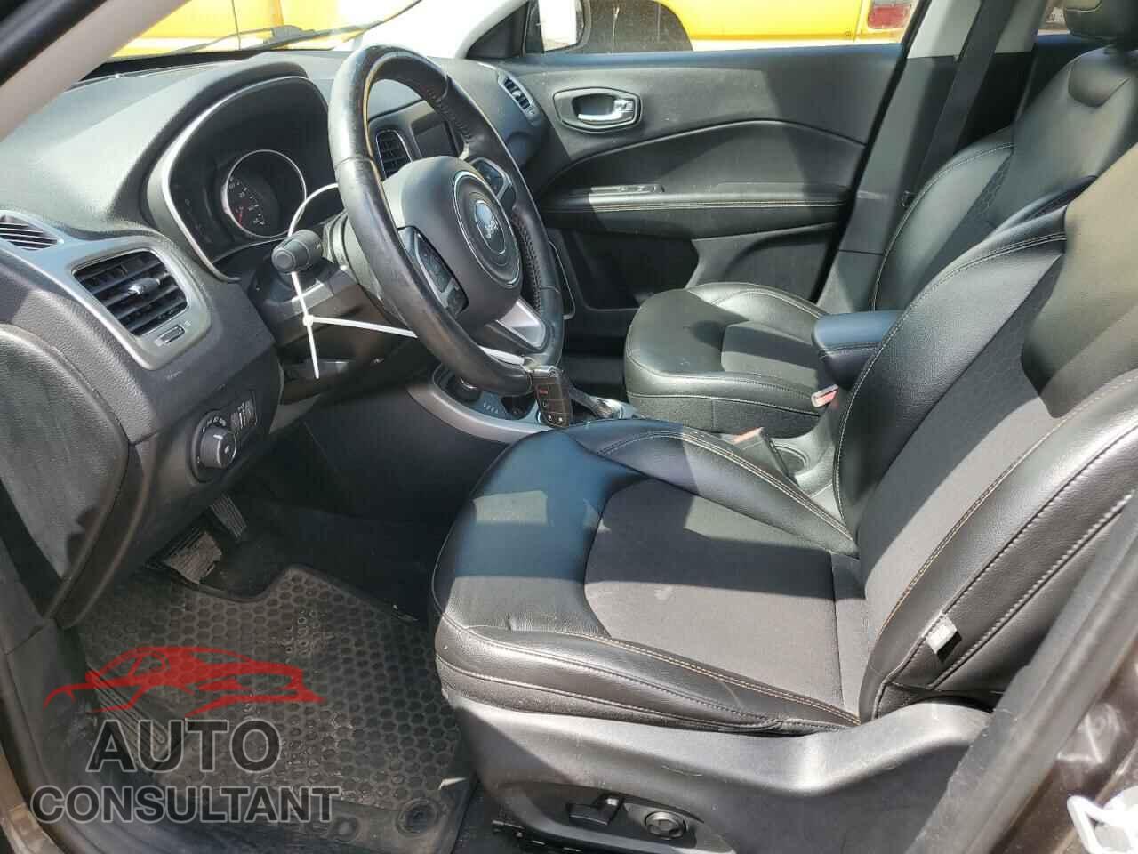 JEEP COMPASS 2018 - 3C4NJDBB3JT192205