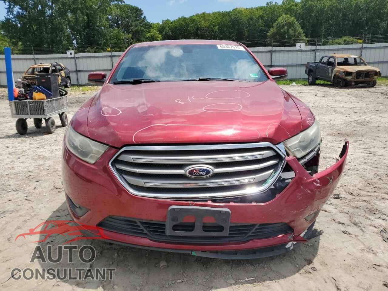 FORD TAURUS 2013 - 1FAHP2E81DG174672