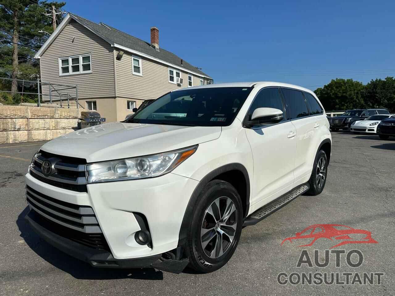 TOYOTA HIGHLANDER 2018 - 5TDZZRFHXJS247006