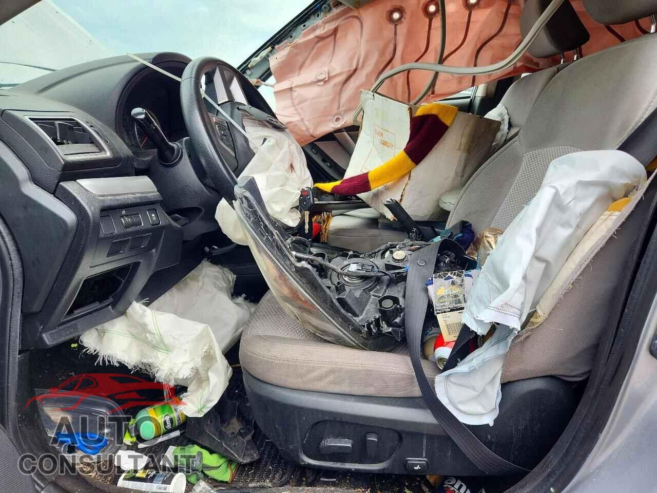 SUBARU FORESTER 2017 - JF2SJAEC3HH477860