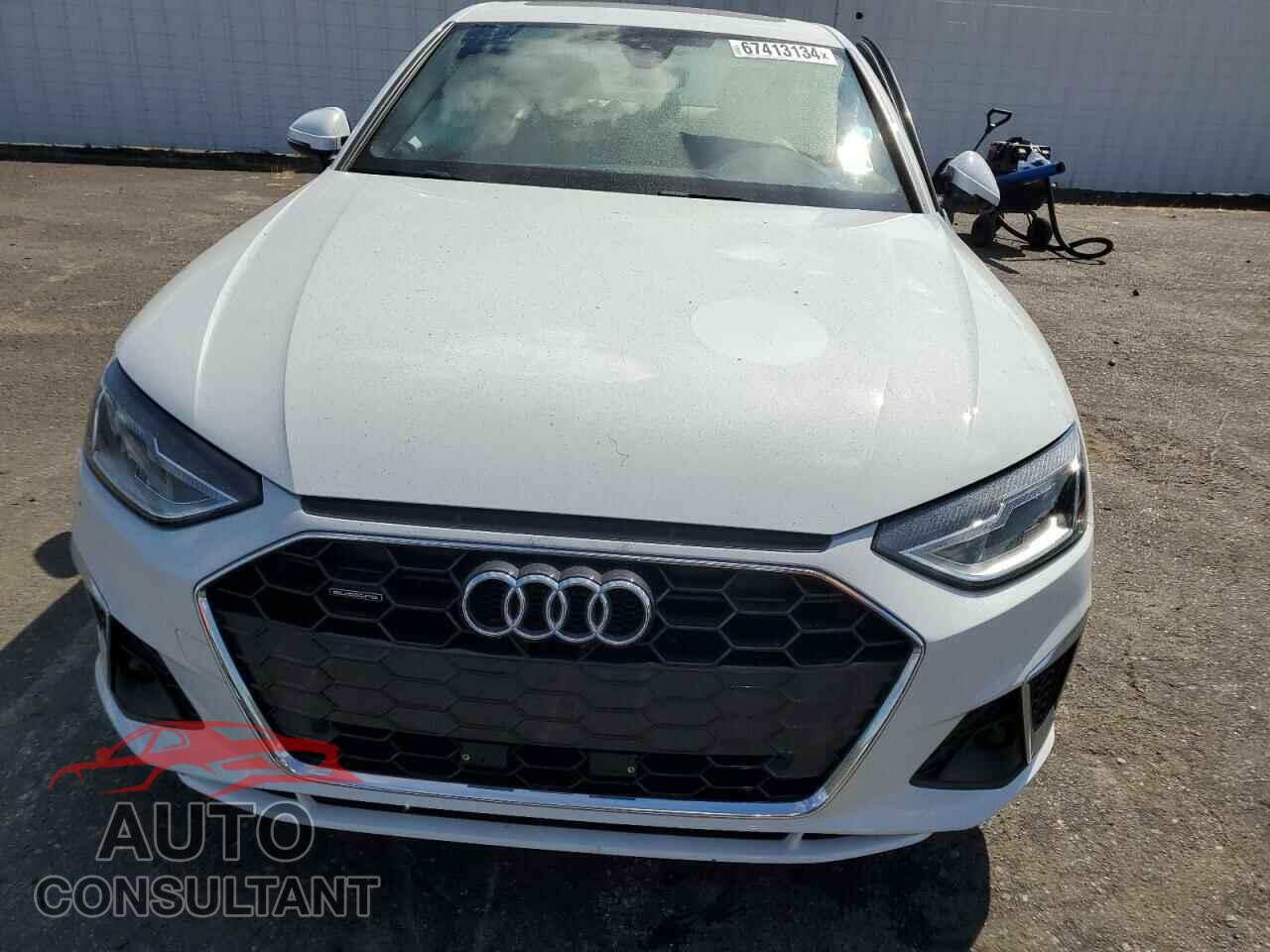 AUDI A4 2021 - WAUDAAF41MN006085