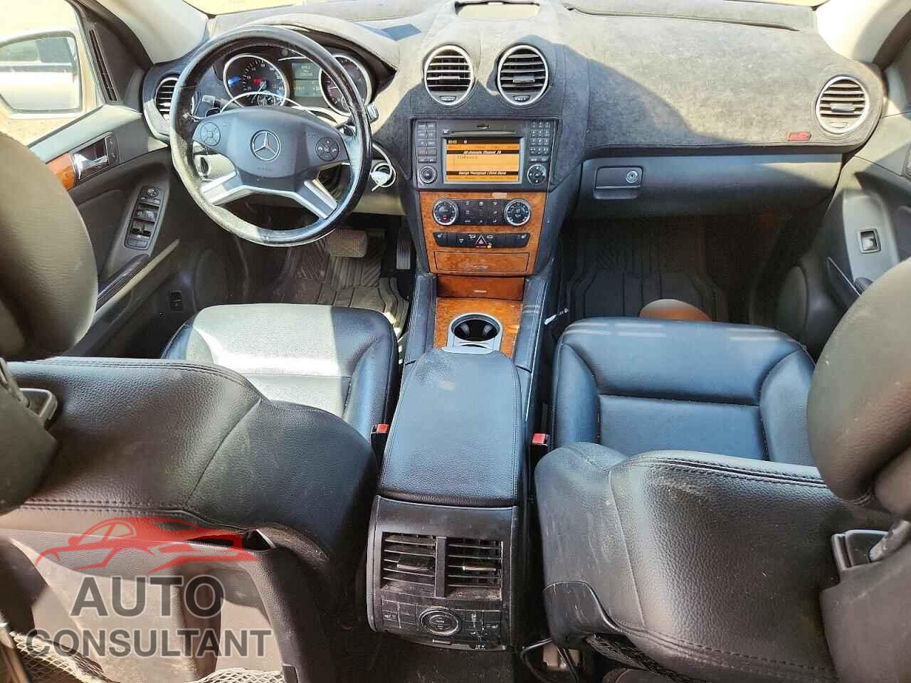 MERCEDES-BENZ M-CLASS 2009 - 4JGBB25E49A480291