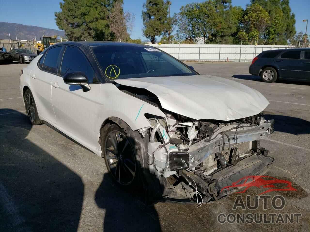TOYOTA CAMRY 2018 - 4T1B61HK9JU129797