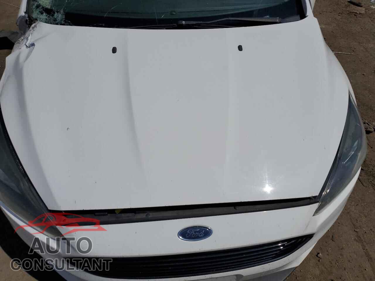 FORD FOCUS 2016 - 1FADP3FE7GL231753