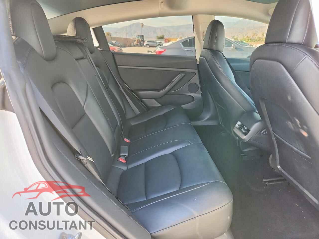 TESLA MODEL 3 2022 - 5YJ3E1EA8NF298750