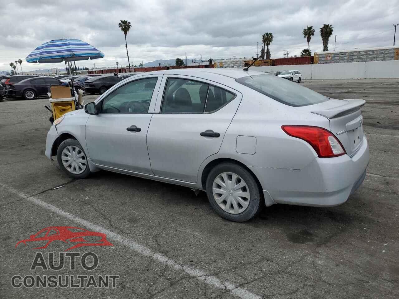 NISSAN VERSA 2017 - 3N1CN7AP7HL851605